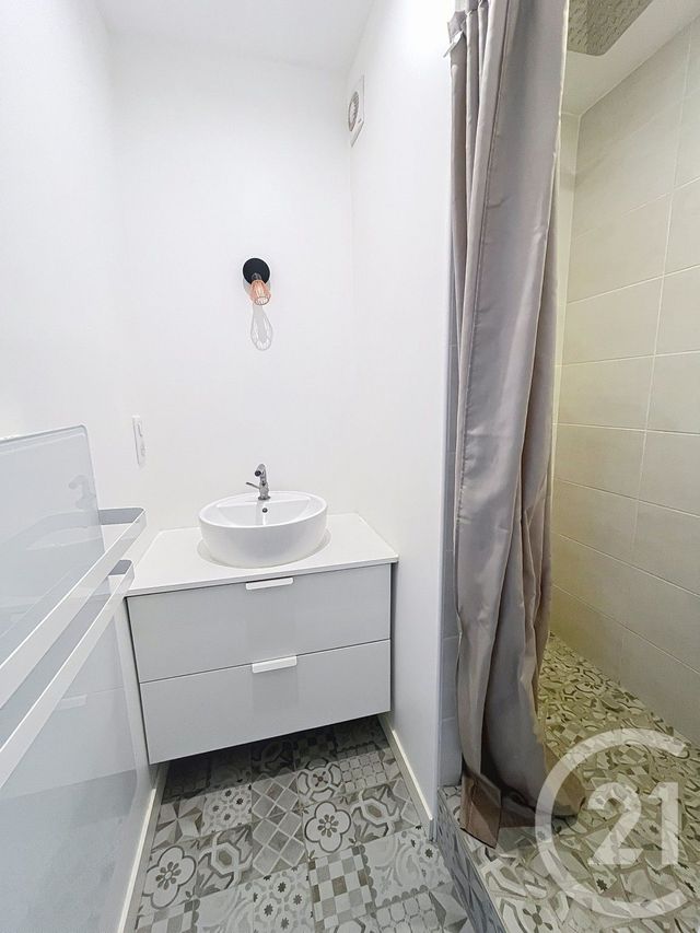 Appartement F3 &agrave; louer - 3 pi&egrave;ces - 74,05 m2 - Chamalieres - 63 - AUVERGNE