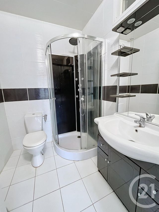 Maison &agrave; louer - 4 pi&egrave;ces - 72 m2 - Cebazat - 63 - AUVERGNE