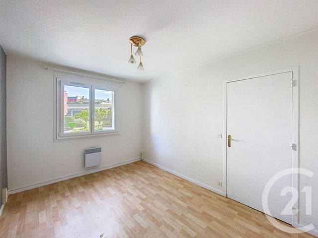 Appartement F2 &agrave; louer - 2 pi&egrave;ces - 45,70 m2 - Clermont Ferrand - 63 - AUVERGNE