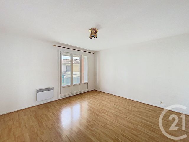 Appartement F2 &agrave; louer - 2 pi&egrave;ces - 45,70 m2 - Clermont Ferrand - 63 - AUVERGNE