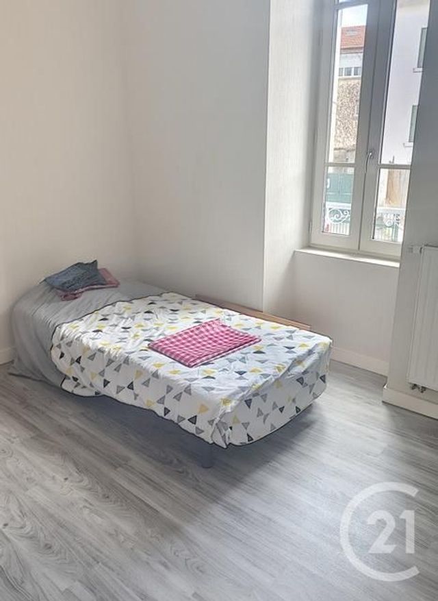 Appartement F3 &agrave; louer - 3 pi&egrave;ces - 52,39 m2 - Clermont Ferrand - 63 - AUVERGNE