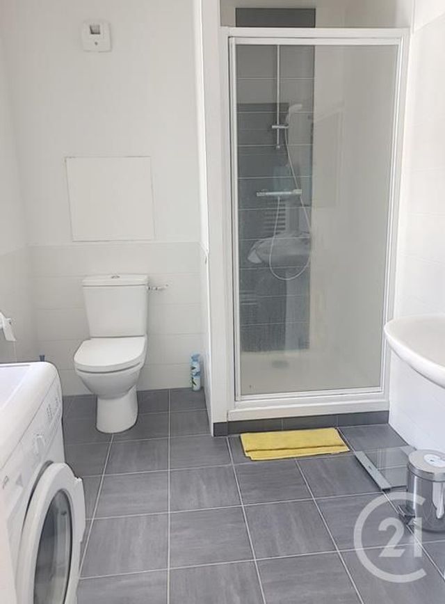 Appartement F3 &agrave; louer - 3 pi&egrave;ces - 52,39 m2 - Clermont Ferrand - 63 - AUVERGNE