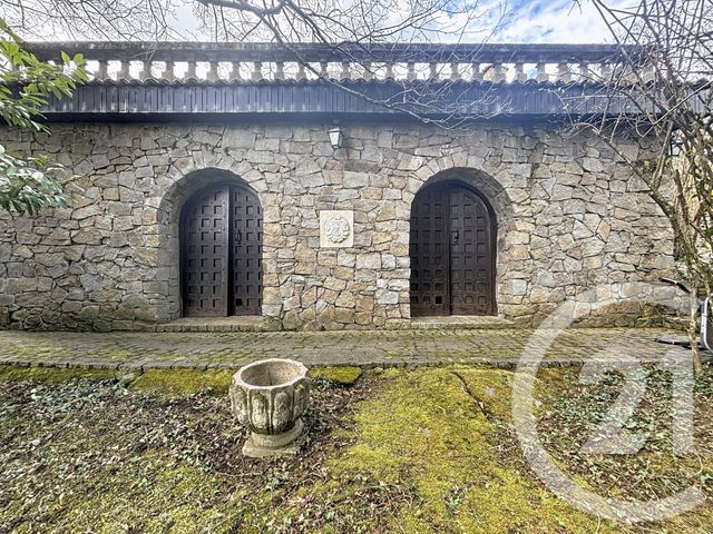Maison &agrave; vendre - 8 pi&egrave;ces - 300 m2 - Orcines - 63 - AUVERGNE