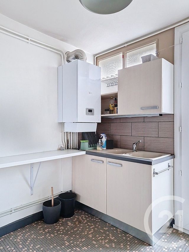 Appartement T4 &agrave; vendre - 4 pi&egrave;ces - 82,27 m2 - Chamalieres - 63 - AUVERGNE