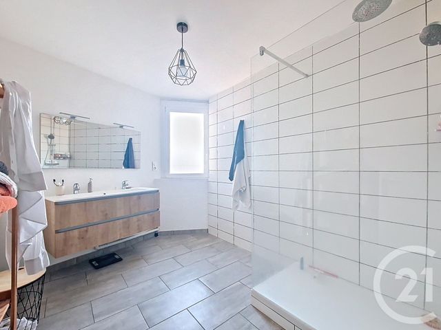 Appartement T3 &agrave; vendre - 3 pi&egrave;ces - 65,08 m2 - Chamalieres - 63 - AUVERGNE