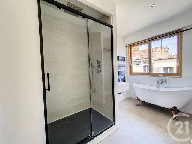 Appartement F3 &agrave; louer - 3 pi&egrave;ces - 77,62 m2 - Clermont Ferrand - 63 - AUVERGNE