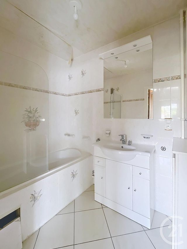 Appartement F2 &agrave; louer - 2 pi&egrave;ces - 47,39 m2 - Chamalieres - 63 - AUVERGNE