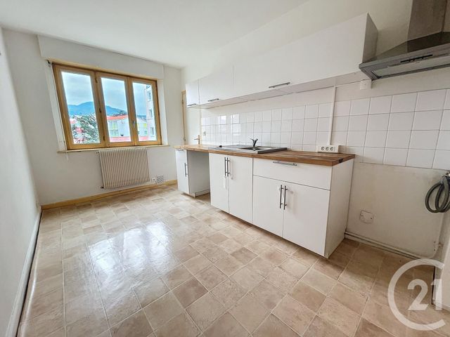 Appartement F3 &agrave; louer - 3 pi&egrave;ces - 67,83 m2 - Beaumont - 63 - AUVERGNE