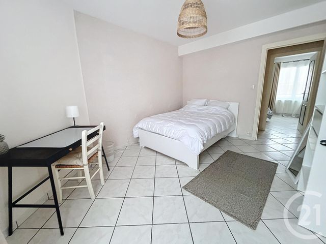 Appartement F3 &agrave; louer - 3 pi&egrave;ces - 65,77 m2 - Clermont Ferrand - 63 - AUVERGNE