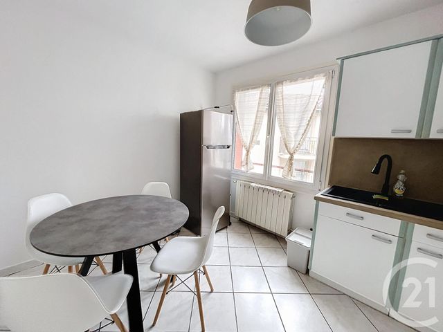 Appartement F3 &agrave; louer - 3 pi&egrave;ces - 65,77 m2 - Clermont Ferrand - 63 - AUVERGNE