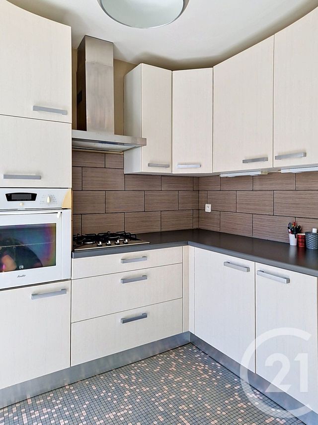 Appartement T4 &agrave; vendre - 4 pi&egrave;ces - 82,27 m2 - Chamalieres - 63 - AUVERGNE