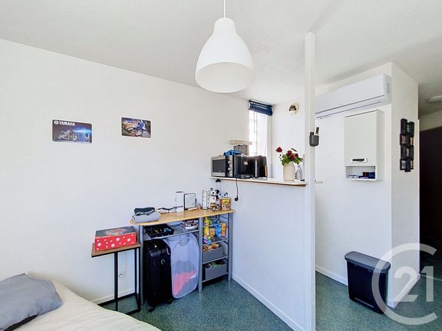 Appartement F1 &agrave; louer - 1 pi&egrave;ce - 17,60 m2 - Clermont Ferrand - 63 - AUVERGNE