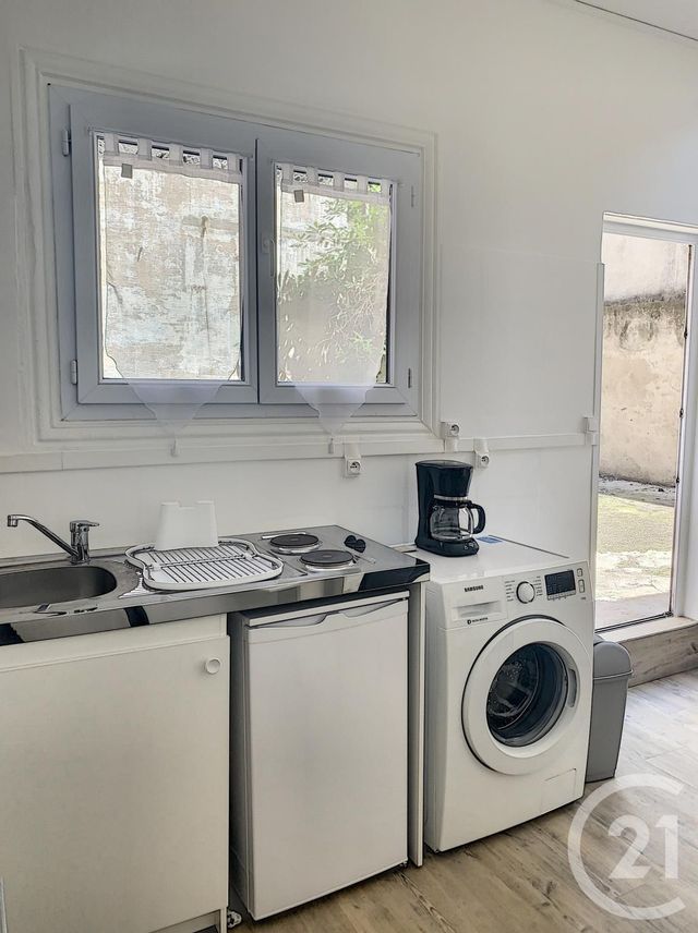 Appartement F1 &agrave; louer - 1 pi&egrave;ce - 30,60 m2 - Clermont Ferrand - 63 - AUVERGNE