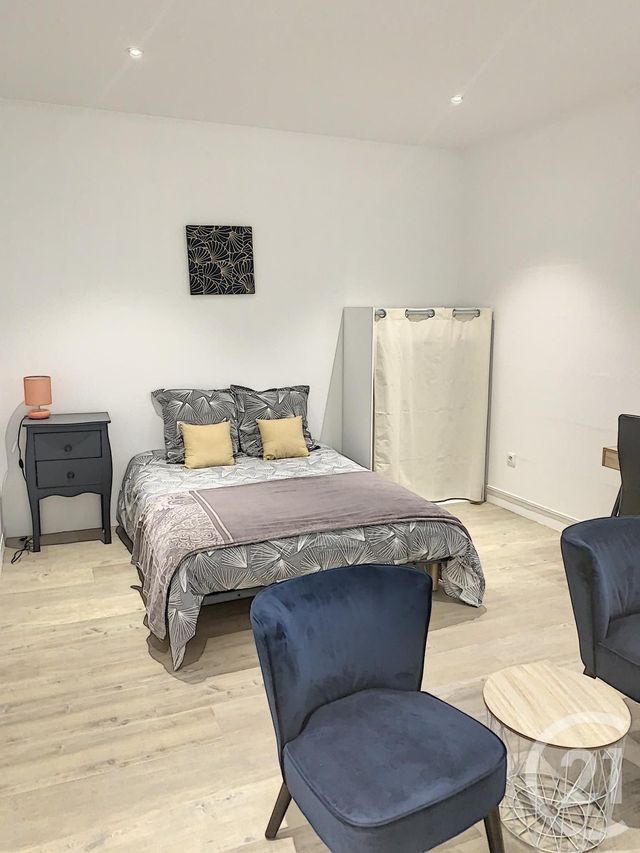 Appartement F1 &agrave; louer - 1 pi&egrave;ce - 30,60 m2 - Clermont Ferrand - 63 - AUVERGNE