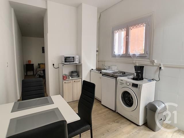 Appartement F1 &agrave; louer - 1 pi&egrave;ce - 30,60 m2 - Clermont Ferrand - 63 - AUVERGNE