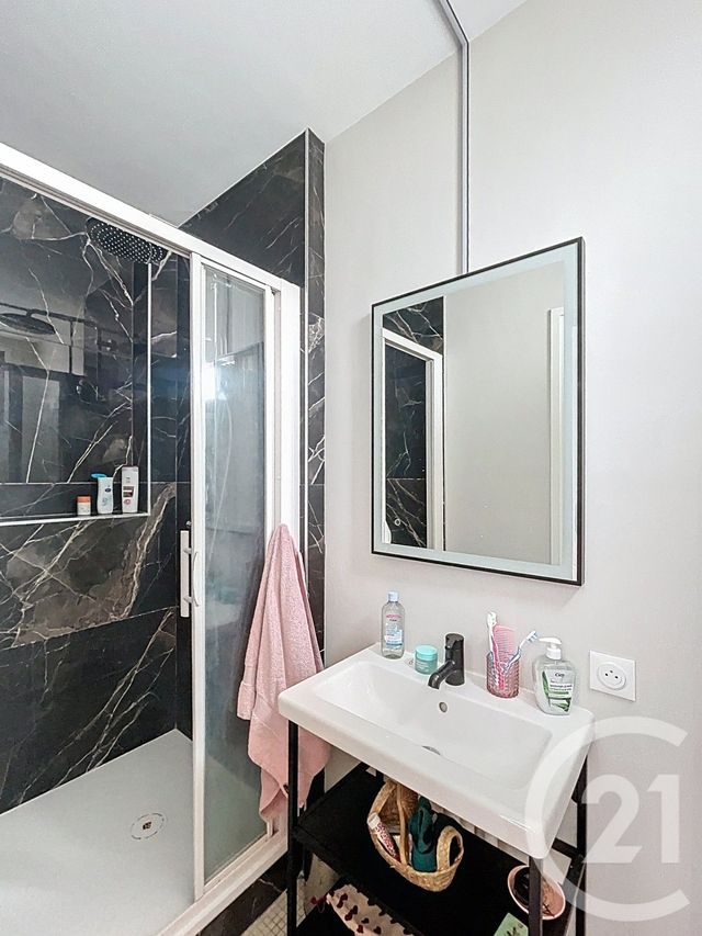 Appartement F5 &agrave; vendre - 5 pi&egrave;ces - 98,97 m2 - Clermont Ferrand - 63 - AUVERGNE