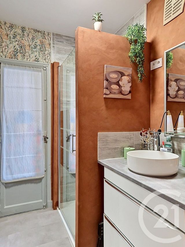 Appartement T4 &agrave; vendre - 4 pi&egrave;ces - 74,51 m2 - Clermont Ferrand - 63 - AUVERGNE