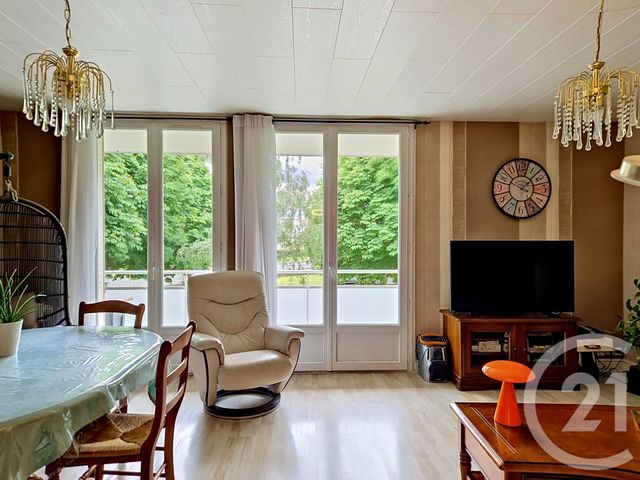 Appartement T4 &agrave; vendre - 4 pi&egrave;ces - 74,51 m2 - Clermont Ferrand - 63 - AUVERGNE