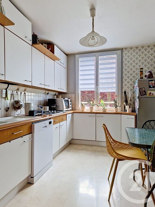 Appartement T4 &agrave; vendre - 4 pi&egrave;ces - 74,51 m2 - Clermont Ferrand - 63 - AUVERGNE