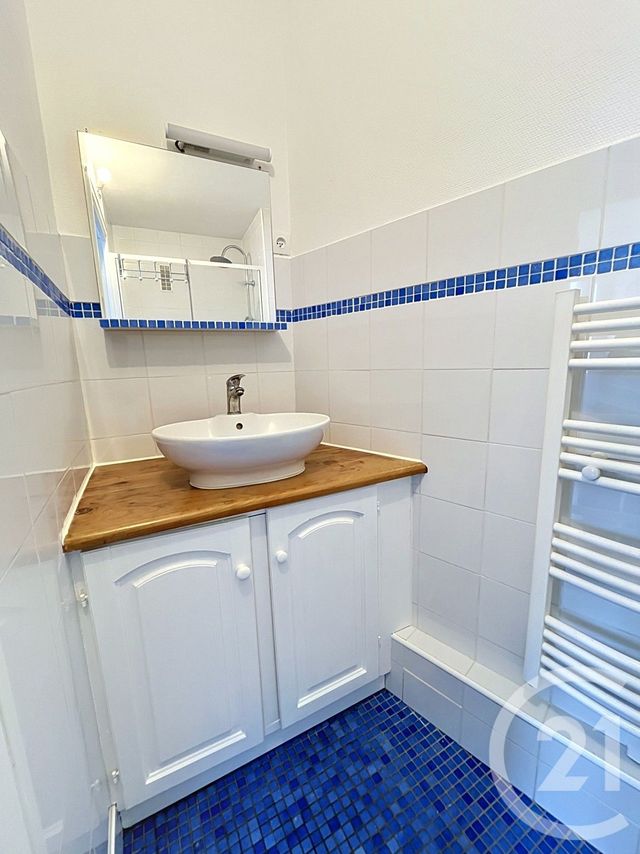 Appartement F3 &agrave; louer - 3 pi&egrave;ces - 62,55 m2 - Clermont Ferrand - 63 - AUVERGNE
