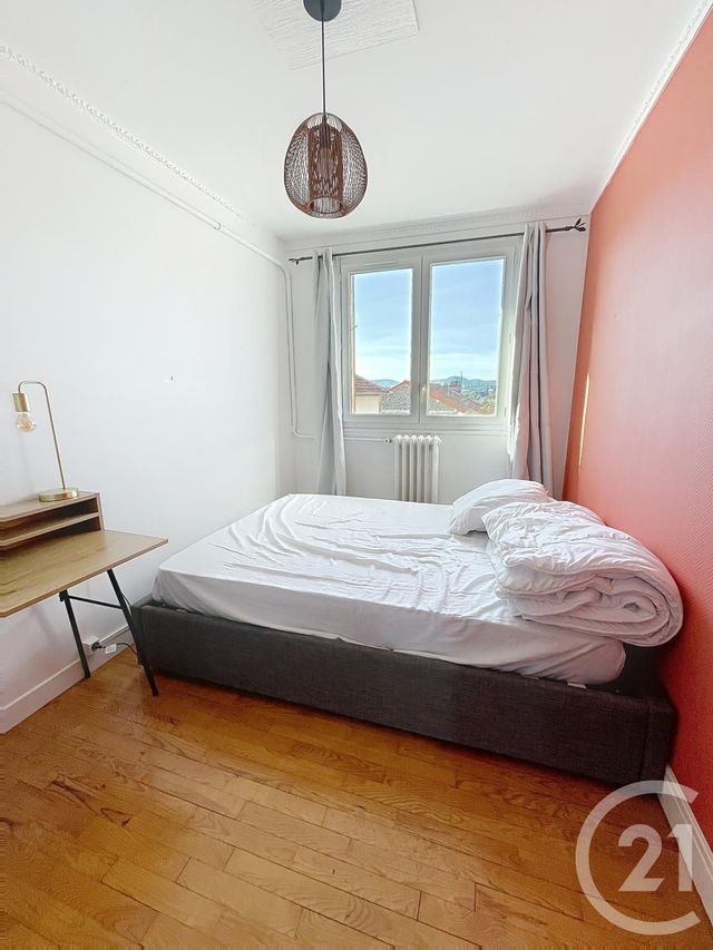 Appartement F4 &agrave; louer - 5 pi&egrave;ces - 63,15 m2 - Clermont Ferrand - 63 - AUVERGNE