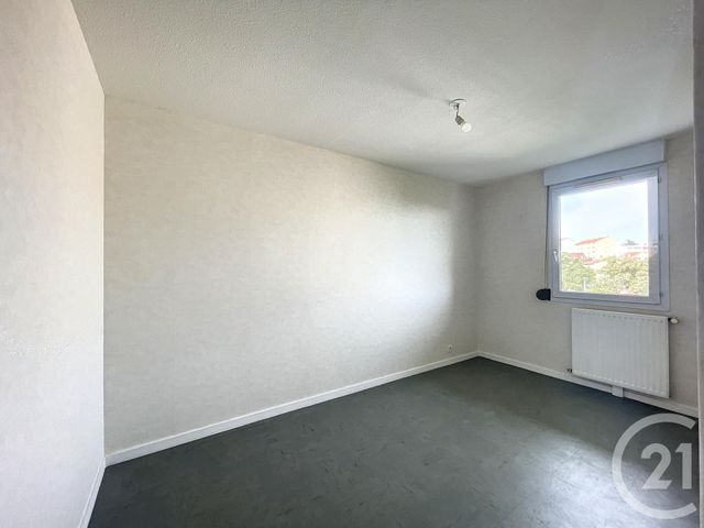 Appartement F3 &agrave; louer - 3 pi&egrave;ces - 65 m2 - Clermont Ferrand - 63 - AUVERGNE