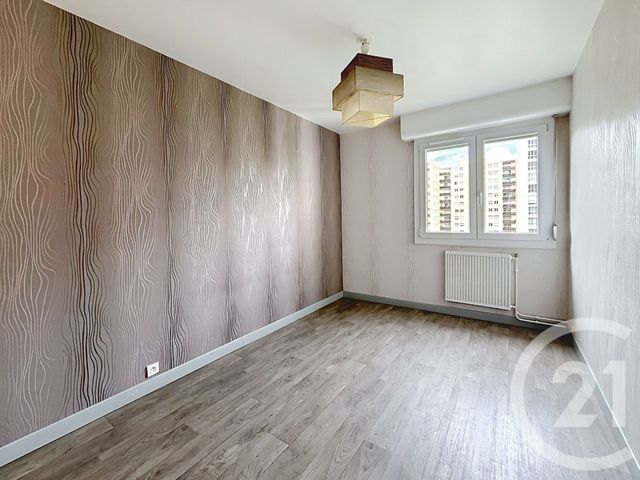 Appartement F3 bis &agrave; louer - 3 pi&egrave;ces - 80,51 m2 - Clermont Ferrand - 63 - AUVERGNE