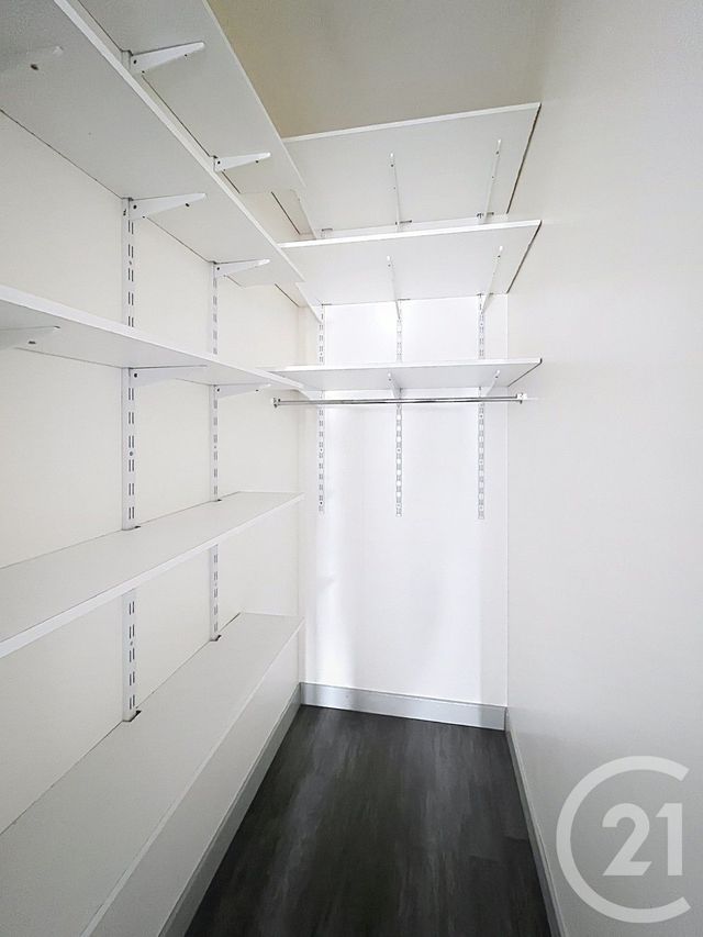 Appartement F3 bis &agrave; louer - 3 pi&egrave;ces - 80,51 m2 - Clermont Ferrand - 63 - AUVERGNE
