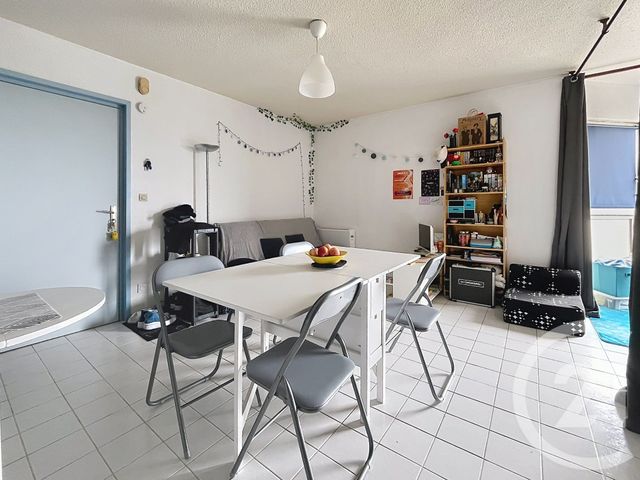 Appartement F1 &agrave; louer - 1 pi&egrave;ce - 29,87 m2 - Clermont Ferrand - 63 - AUVERGNE