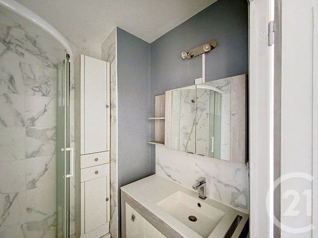 Appartement F4 &agrave; louer - 4 pi&egrave;ces - 68,94 m2 - Clermont Ferrand - 63 - AUVERGNE