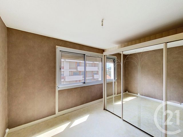 Appartement F4 &agrave; louer - 4 pi&egrave;ces - 68,94 m2 - Clermont Ferrand - 63 - AUVERGNE