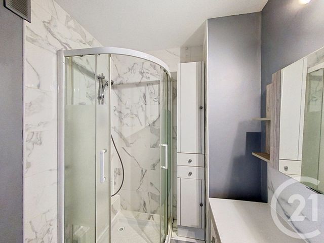 Appartement F4 &agrave; louer - 4 pi&egrave;ces - 68,94 m2 - Clermont Ferrand - 63 - AUVERGNE