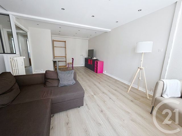 Appartement F3 &agrave; louer - 3 pi&egrave;ces - 68,44 m2 - Chamalieres - 63 - AUVERGNE