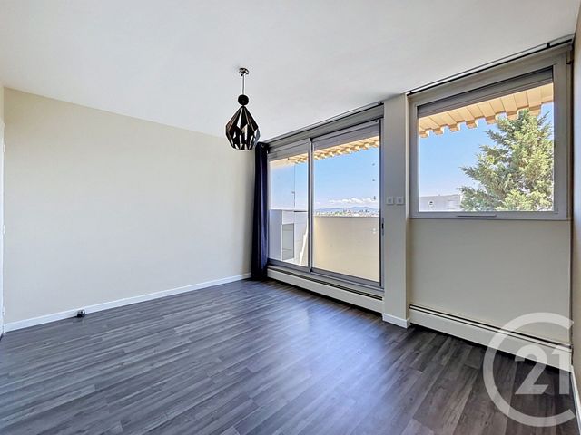 Appartement F2 &agrave; vendre - 2 pi&egrave;ces - 70,96 m2 - Clermont Ferrand - 63 - AUVERGNE