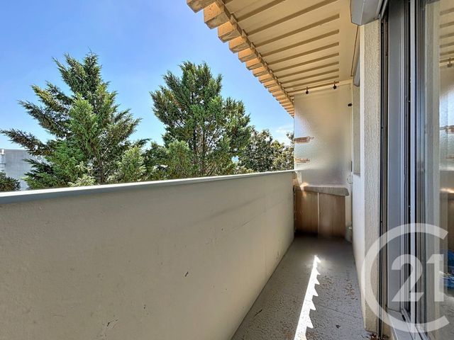 Appartement F2 &agrave; vendre - 2 pi&egrave;ces - 70,96 m2 - Clermont Ferrand - 63 - AUVERGNE