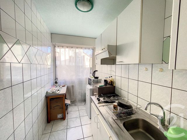 Appartement F1 &agrave; louer - 1 pi&egrave;ce - 26,61 m2 - Clermont Ferrand - 63 - AUVERGNE