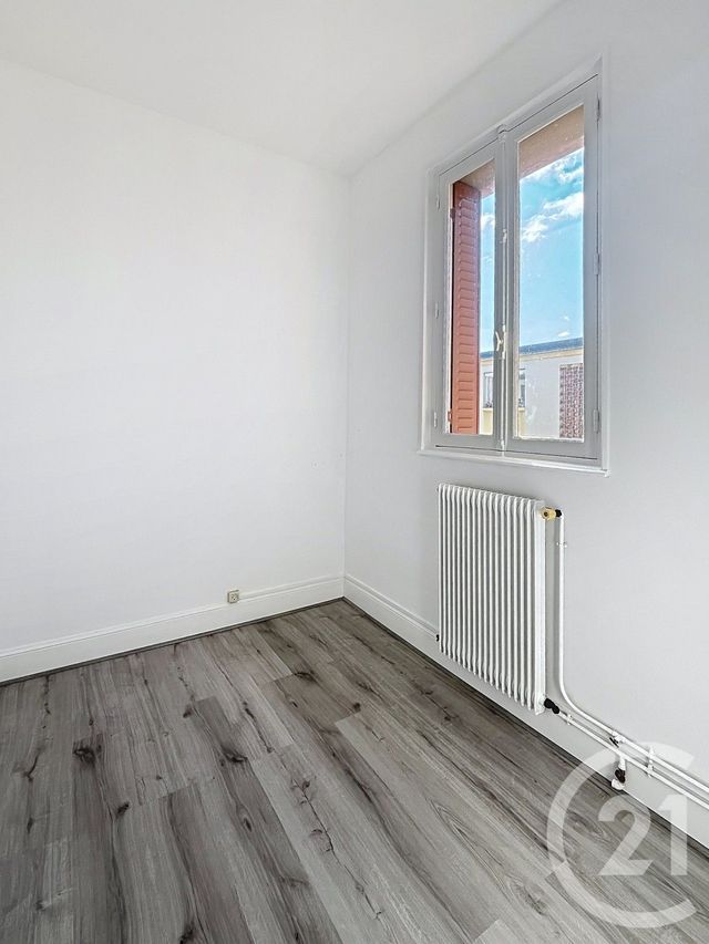 Appartement Studio &agrave; louer - 1 pi&egrave;ce - 27,87 m2 - Clermont Ferrand - 63 - AUVERGNE