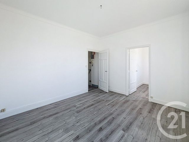 Appartement Studio &agrave; louer - 1 pi&egrave;ce - 27,87 m2 - Clermont Ferrand - 63 - AUVERGNE