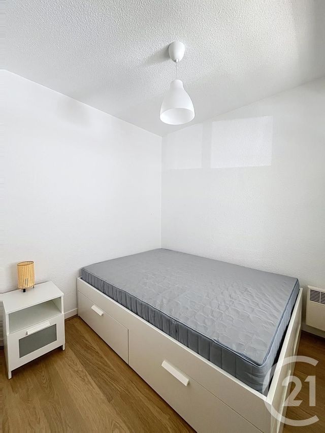 Appartement F1 &agrave; louer - 2 pi&egrave;ces - 27,79 m2 - Clermont Ferrand - 63 - AUVERGNE