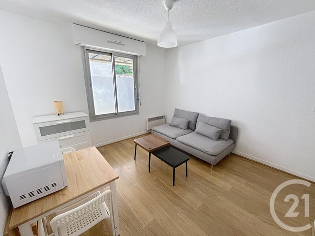 Appartement F1 &agrave; louer - 2 pi&egrave;ces - 27,79 m2 - Clermont Ferrand - 63 - AUVERGNE