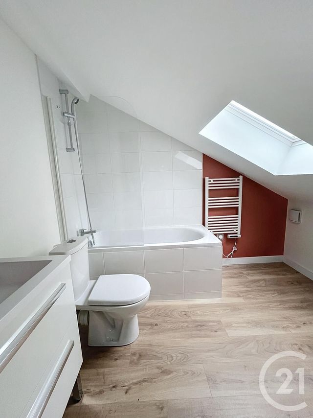 Appartement Studio &agrave; louer - 1 pi&egrave;ce - 10,84 m2 - Clermont Ferrand - 63 - AUVERGNE