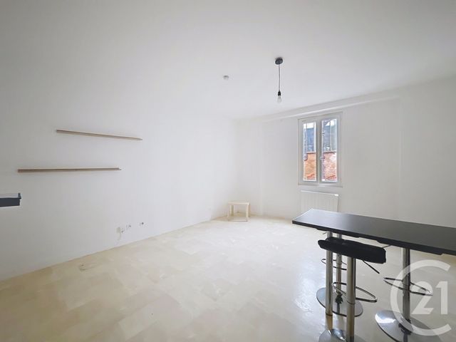 Appartement F1 &agrave; louer - 1 pi&egrave;ce - 29,45 m2 - Clermont Ferrand - 63 - AUVERGNE