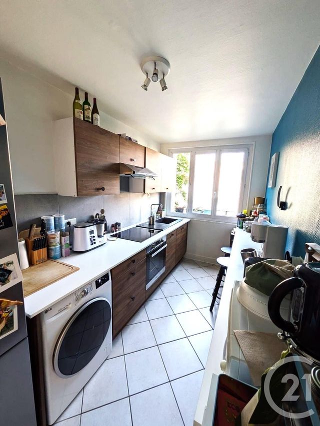 Appartement F3 &agrave; louer - 3 pi&egrave;ces - 60,16 m2 - Clermont Ferrand - 63 - AUVERGNE