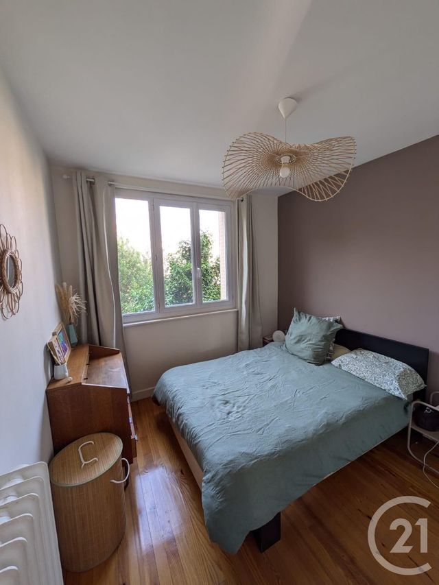 Appartement F3 &agrave; louer - 3 pi&egrave;ces - 60,16 m2 - Clermont Ferrand - 63 - AUVERGNE