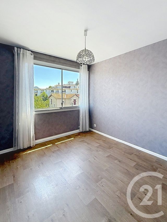 Appartement F4 &agrave; vendre - 4 pi&egrave;ces - 68,45 m2 - Clermont Ferrand - 63 - AUVERGNE