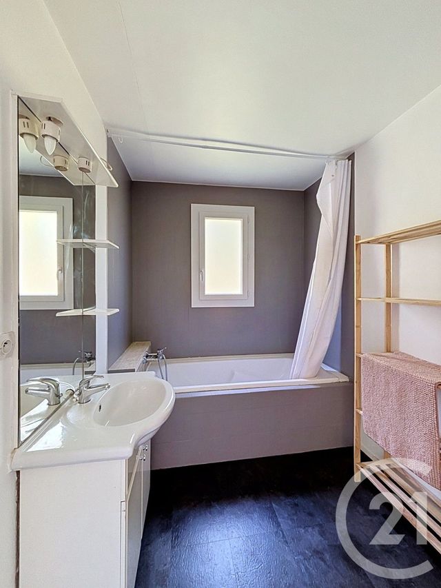 Maison &agrave; vendre - 7 pi&egrave;ces - 146 m2 - St Genes Champanelle - 63 - AUVERGNE