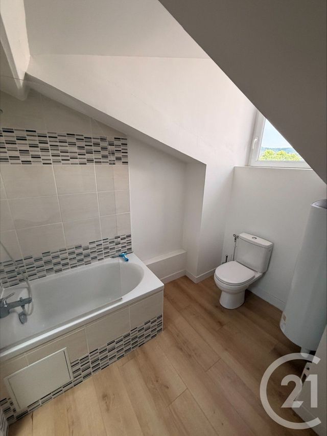 Appartement F3 &agrave; louer - 3 pi&egrave;ces - 40,55 m2 - Clermont Ferrand - 63 - AUVERGNE