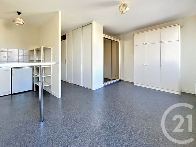 Appartement Studio &agrave; louer - 1 pi&egrave;ce - 29,10 m2 - Clermont Ferrand - 63 - AUVERGNE