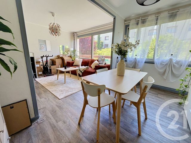 Appartement F3 bis &agrave; louer - 3 pi&egrave;ces - 67,74 m2 - Clermont Ferrand - 63 - AUVERGNE