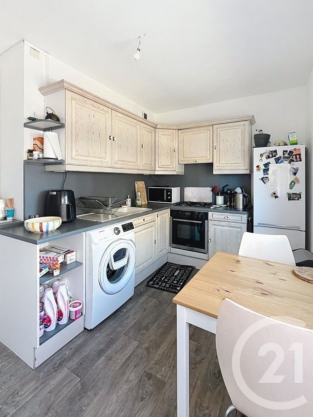 Appartement F3 bis &agrave; louer - 3 pi&egrave;ces - 67,74 m2 - Clermont Ferrand - 63 - AUVERGNE